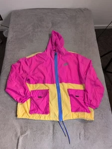 Nike Sportswear Icon Clash Woman CJ2295-601 Size Large Winterbreak Pink Yellow - Picture 1 of 7
