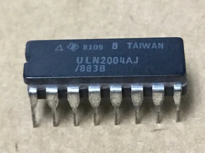 (1 PC) MICROCIRCUITO DIGITAL TI ULN2004AJ/883B Foto 1 de 3