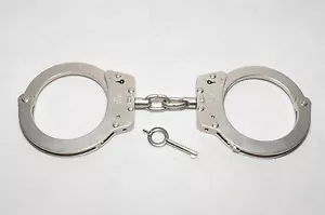 Hiatts Handschellen / Handfesseln / Original deutsche Polizei / Handcuffs - Bild 1 von 3