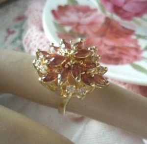 VINTAGE JEWELLERY GOLD RING with CHAMPAGNE and WHITE SAPPHIRES JEWELRY - Picture 1 of 8