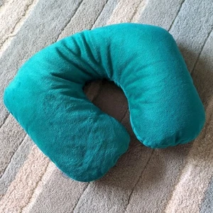 Go Travel Pillow In Soft Turquoise Velour Dual Options Neck Pillow Preowned - Picture 1 of 3