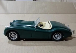 Burago Italy Jaguar XK 120 Scale 1/24 Metal 1948 Doors And Engine Open - Picture 1 of 7