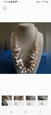 Collar de cuarzo rosa y concha firmado por Lee Sands raro de colección  Foto 1 de 4