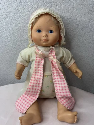 Muñeca bebé Fisher Price 2120 1977 vintage - cuerpo suave ojos azules - traje original Foto 1 de 3