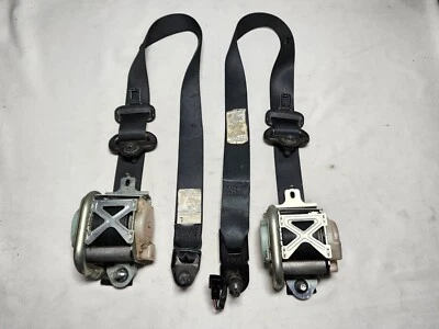 2005 - 2008 Nissan Frontier Access Cab Drivers & Passengers Front Seat Belts OEM — 第 1/4 张图片