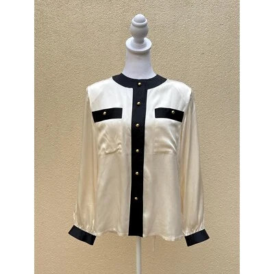 Blusa vintage marfim cetim seda com botões tom dourado acabamento preto - Imagem 1 de 4