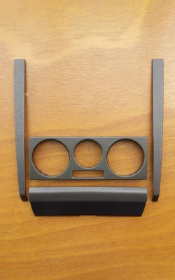 VW BORA / GOLF MK4 NET OPTIC ALUMINIUM CENTRE CONSOLE TRIM SET - R32/ANNIVERSARY - Image 1 of 4