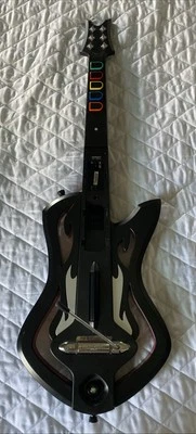 Guitarra inalámbrica Xbox 360 Warriors of Rock Hero Activision 96150805 sin probar Foto 1 de 4