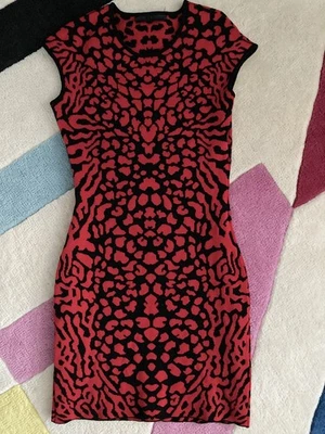 Mini Vestido ceñido al cuerpo RVN Cuello Redondo Rojo Negro Leopardo Guepardo Animal XS Foto 1 de 4