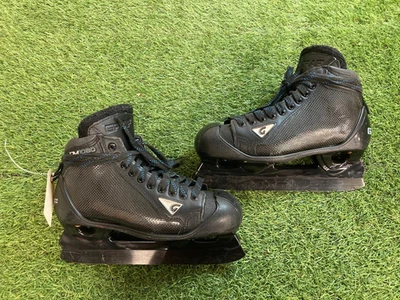 Graf DM1080 Hockey Goalie Skates | INT 6.5 | Wide - Image 1 of 4
