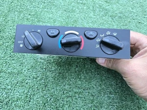 2001-2004 Toyota Tacoma 01-02 4Runner AC Heater Control Climate Controller OEM - Picture 1 of 6