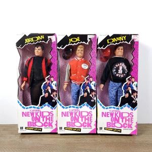 Nuevo juego de 3 muñecas sueltas colgantes para niños en el bloque en caja original - Imagen 1 de 10