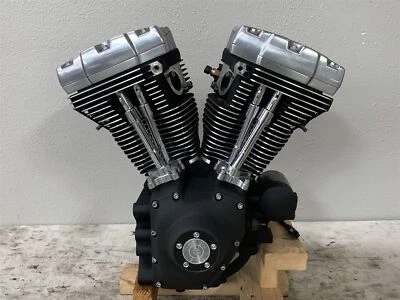  Harley-Davidson 2009 Dyna Fat Bob 发动机电机 4700 英里 96ci — 第 1/4 张图片