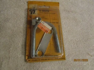 Handi-Man Fasteners U-Bolts Package of 1 U-Bolt with Nuts & Strap U-827 1" NOS - Imagen 1 de 2