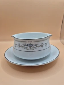 Fine Porcelain China - Diane - Japan - Serving Bowl Gravy - Like New Condition - Picture 1 of 5