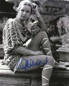 Film Autograph: LALLA WARD (Hammer - Vampire Circus) Signed Photo - Bild 1 von 1