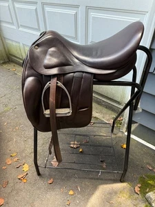 BRAUN PARIANI MONOFLAP DRESSURSATTEL 19" SITZ OBERSCHENKEL MIT LEDER/SPRINGEREISEN - Bild 1 von 12