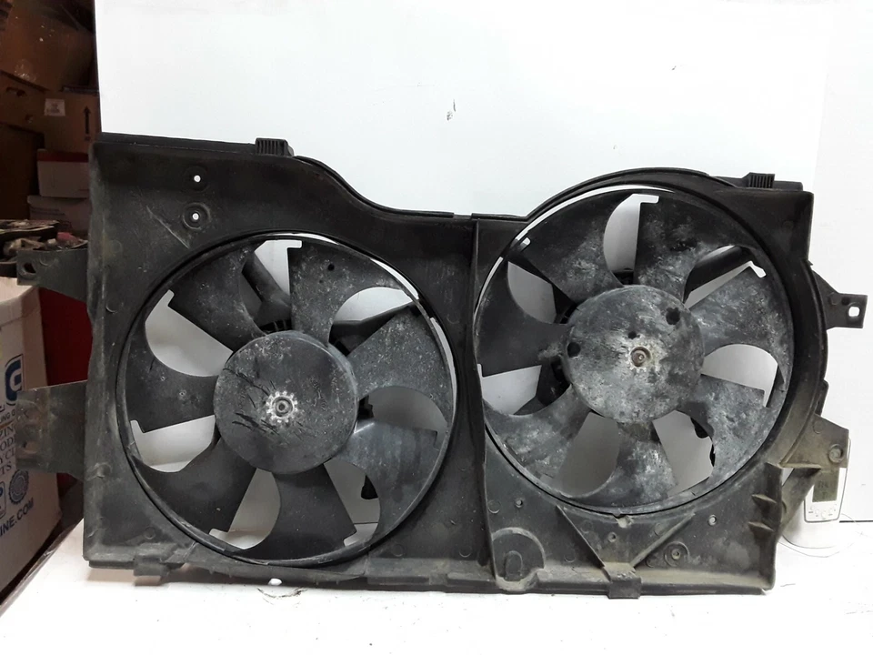 96 97 98 99 00 Voyager Caravan Town & Country ventilador de refrigeración del motor OEM Foto 1 de 1