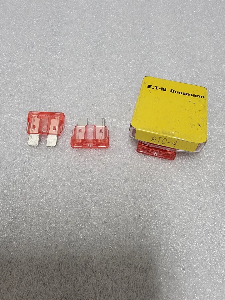 Cooper Bussman ATC-4 Automotriz Hoja de Acción Rápida Fusibles Autobús 4 Amp; Cantidad de 5 Foto 1 de 1
