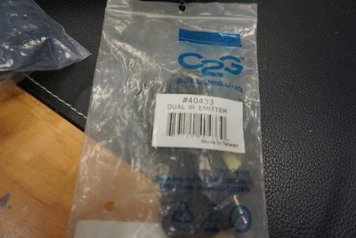 C2G DUAL IR EMITTER 40433 - Image 1 of 3