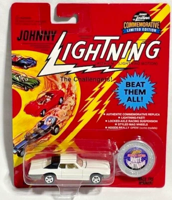 Johnny Lightning White Lightning 1995 Thunderbird personalizado, 1/64, NUEVO Foto 1 de 2