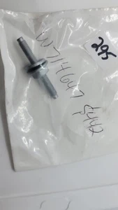 W714647-S442 OEM FORD NOS 1 PCS - Imagen 1 de 3