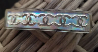 Чрезвычайно редкая винтажная заколка для волос 1997 CHANEL голограмма Aurora  - Изображение 1 из 4