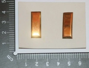 ORIGINAL WWII US ARMY 2ND LIEUTENANT PIN BACK RANK BADGES INSIGNIA ON CARD - Picture 1 of 2