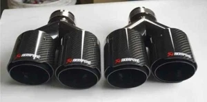 GLANZ SCHWARZ KOHLEFASER AKRAPOVIC AUSPUFF SPITZEN 4" STAHL TWIN Y STÜCK GESTAFFELT - Bild 1 von 4