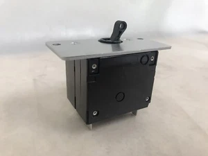 FUJI ELECTRIC CP32VF\15D CIRCUIT PROTECTOR - Picture 1 of 7