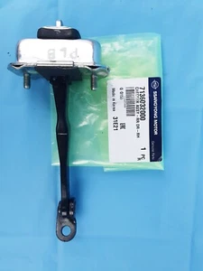 GENUINO SSANGYONG ACTYON SUV GASOLINA Y TURBO DIÉSEL CONJUNTO DE COMPROBADOR DE PUERTA TRASERA - DIESTRO - Imagen 1 de 2