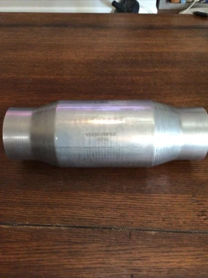 Possible MagnaFlow Standard Grade Compliant  Universal Converter 260065 - Image 1 of 4