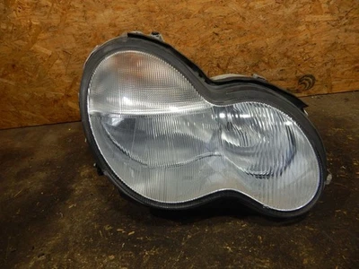 Scheinwerfer rechts Halogen Vorfacelift A2038200261 MERCEDES-BENZ C-KLASSE W203 - Bild 1 von 4