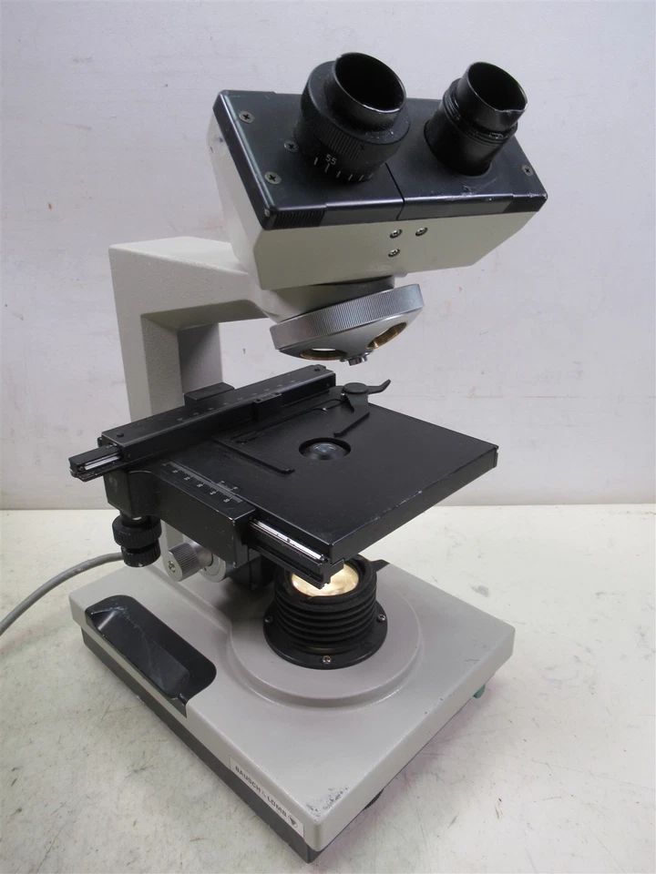 Бинокулярный биологический микроскоп Bausch & Lomb 31-74-24 для лабораторного использования  - Изображение 1 из 4