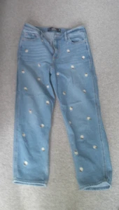 Hollister ladies ultra high rise mom jean, 3/4 length, rose embroidery, good co - Picture 1 of 8