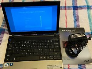 Acer Aspire One 753 Netbook 11.6" 2 GB RAM / 250 GB storage / & Charger