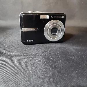 Samsung S860 8.1MP Digital Camera - Black - Picture 1 of 17