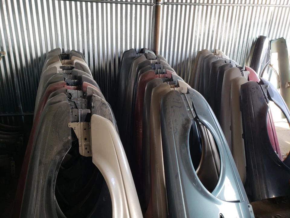 2000 2001 2002 2003 2004 2005 2006 2007 年 2008 年 JAGUAR S 型右挡泥板  — 第 1/1 张图片