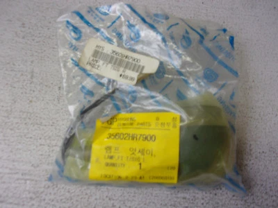 INDICADOR DELANTERO DERECHO HYOSUNG GT125R GT250 GT250R GT650 GT650R 35601HR7900 Foto 1 de 3