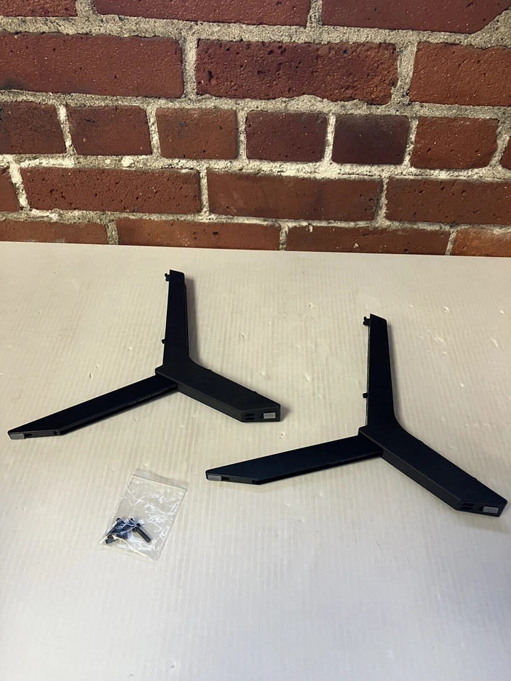 Suporte/pernas LG 55QNED85TUA, 55QNED80TUC, 55QNED80URA, 55QNED75URA, 50QNED75URA - Imagem 1 de 1