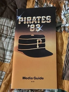 1983 Pittsburgh Pirates MLB Baseball Media GUIDE - Picture 1 of 2