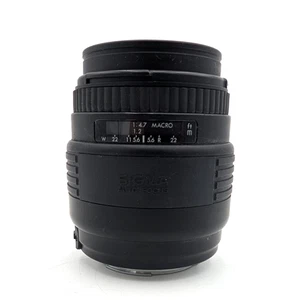 Sigma Zoom 70-210mm 1:4-5.6 UC-II Lens for Canon AF Made In Japan - Picture 1 of 7