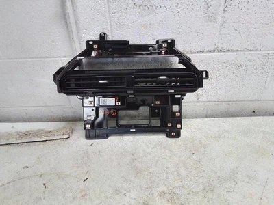 Chevrolet Colorado 2024 doble ventilación central tablero bisel negro brillante OEM ID 85664683 Foto 1 de 4