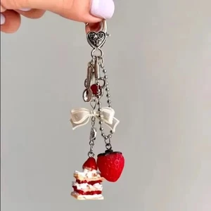 Creative Strawberry Cake Pendant Keychain Bag Phone Accessories - Picture 1 of 6