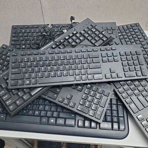 1x Random Used Wired Keyboard - All Tested & Have Both Stands - Dell Logitech - Picture 1 of 2
