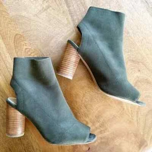 Steve Madden Sunnie Open Toe Cutout Ankle Sock Bootie Olive Green Women's 6.5 M - Picture 1 of 9