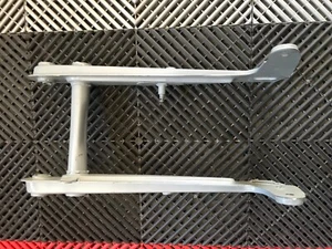 Honda C 100, C110, Schwinge - Bild 1 von 5