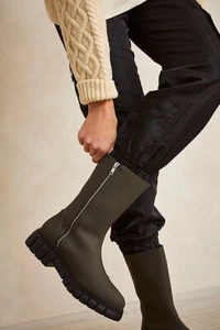 New Free People Shoe The Bear High Street Waterproof Boots Size 8 MSRP: $220 - Picture 1 of 5