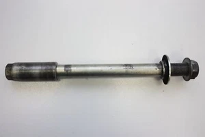 1994 SUZUKI RF 900R FRONT WHEEL SPINDLE AXLE - Picture 1 of 3
