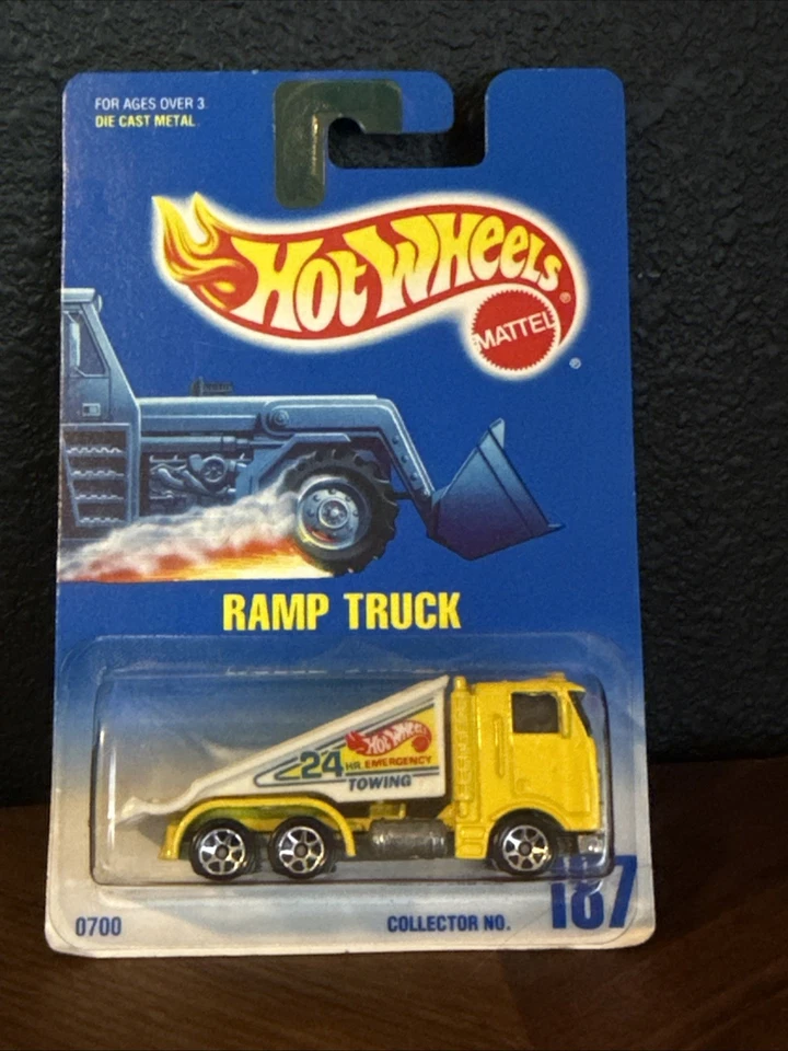 Hot Wheels Vintage Ramp Truck 24 HR Towing White Yellow 187.  1991 - Image 1 of 4